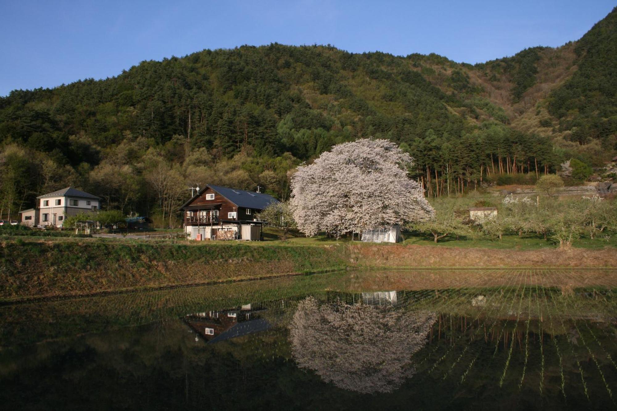 Azumino Backpackers 山の風 Hotel Matsukawa Bagian luar foto